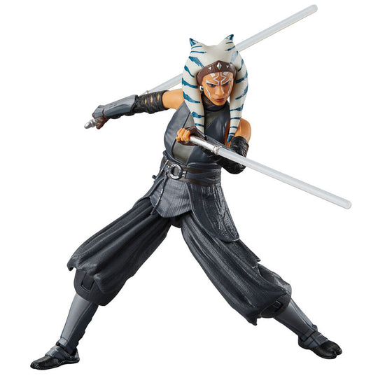 Figurine Ahsoka Tano de 15cm montrant les multiples articulations pour poses variées