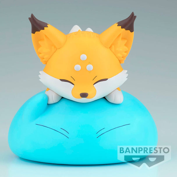 Zoom sur la figurine Rimuru avec ses traits précis et finition soignée