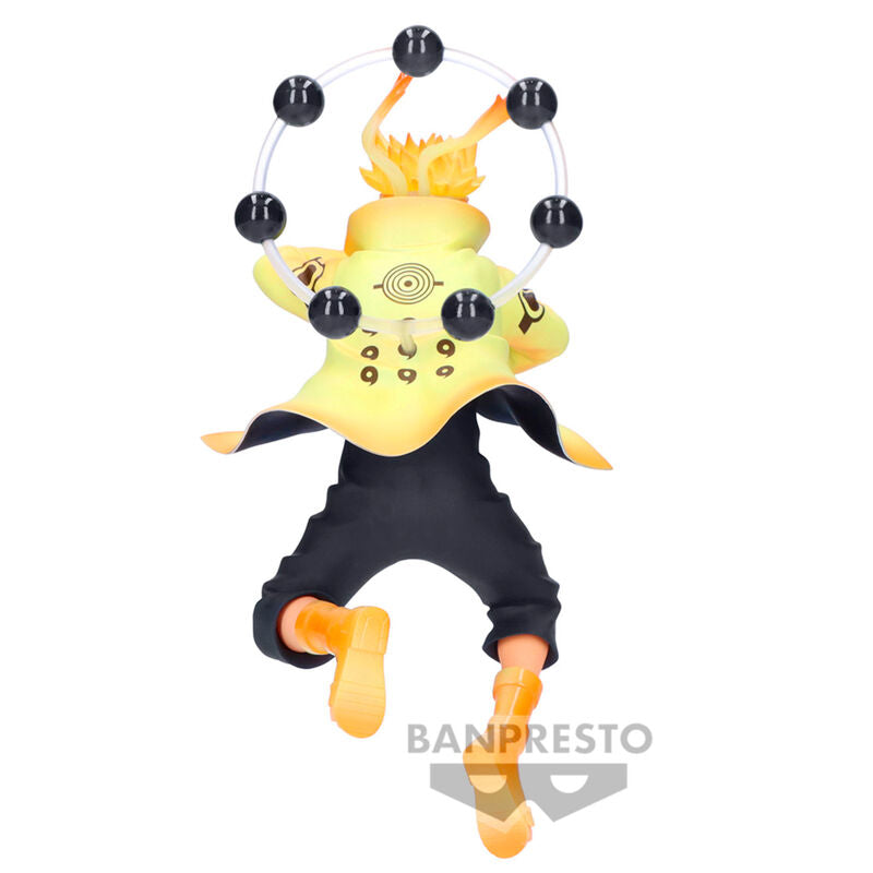 Profil gauche de la figurine Naruto Uzumaki montrant les détails des cheveux blonds et de la tenue orange