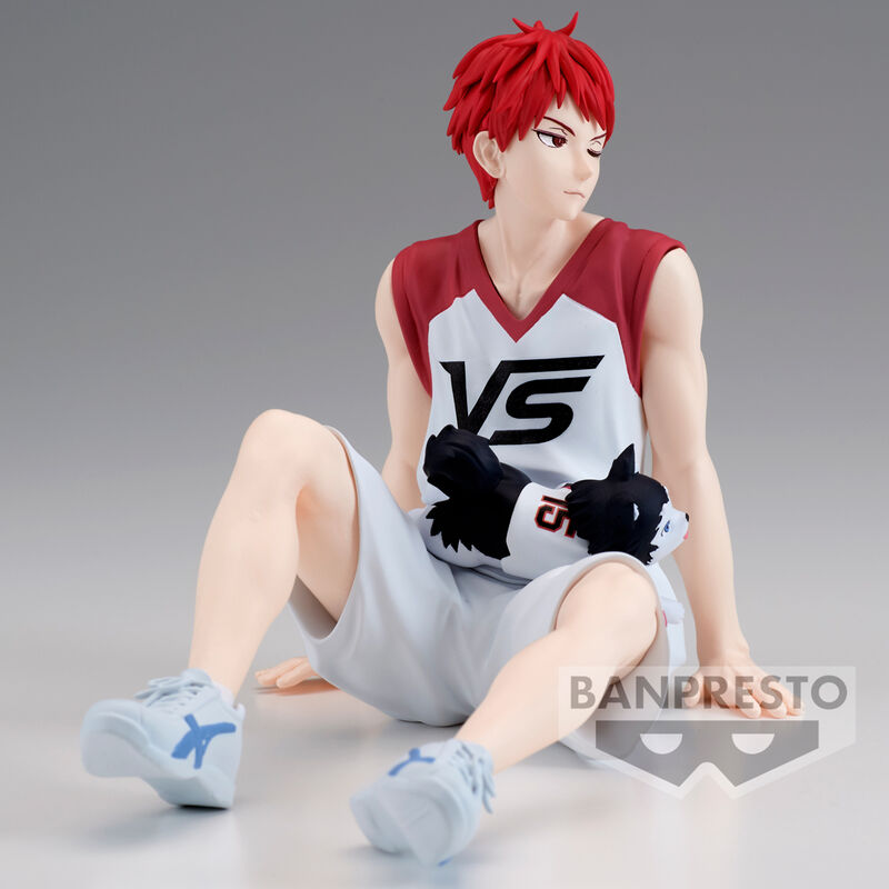 Vue latérale de la figurine Seijuro Akashi avec un éclairage mettant en valeur les détails