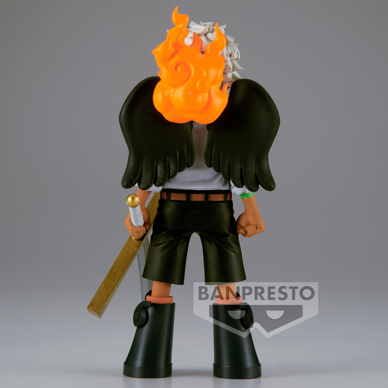 Figurine S-Hawk One Piece Grandline Series exposée sur socle blanc