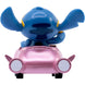 Image rapprochée des mains de Stitch avec ses griffes bien définies sur la figurine YUME TOYS