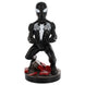Profil gauche de la figurine Marvel Symbiote Spider-Man tenant une manette de jeu