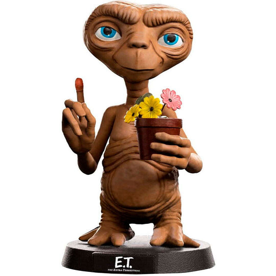 Figurine MiniCo E.T. 15cm par Iron Studios avec pot de fleurs, détail des yeux bleus et sourire tendre
