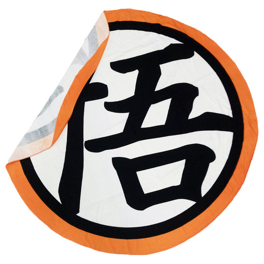 Vue rapprochée du design coloré Dragon Ball imprimé sur la serviette microfibre