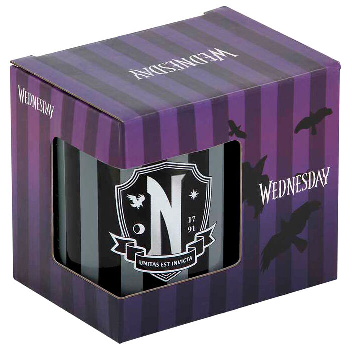 Packaging officiel du mug Wednesday Original KARACTERMANIA prêt à offrir ou à collectionner.