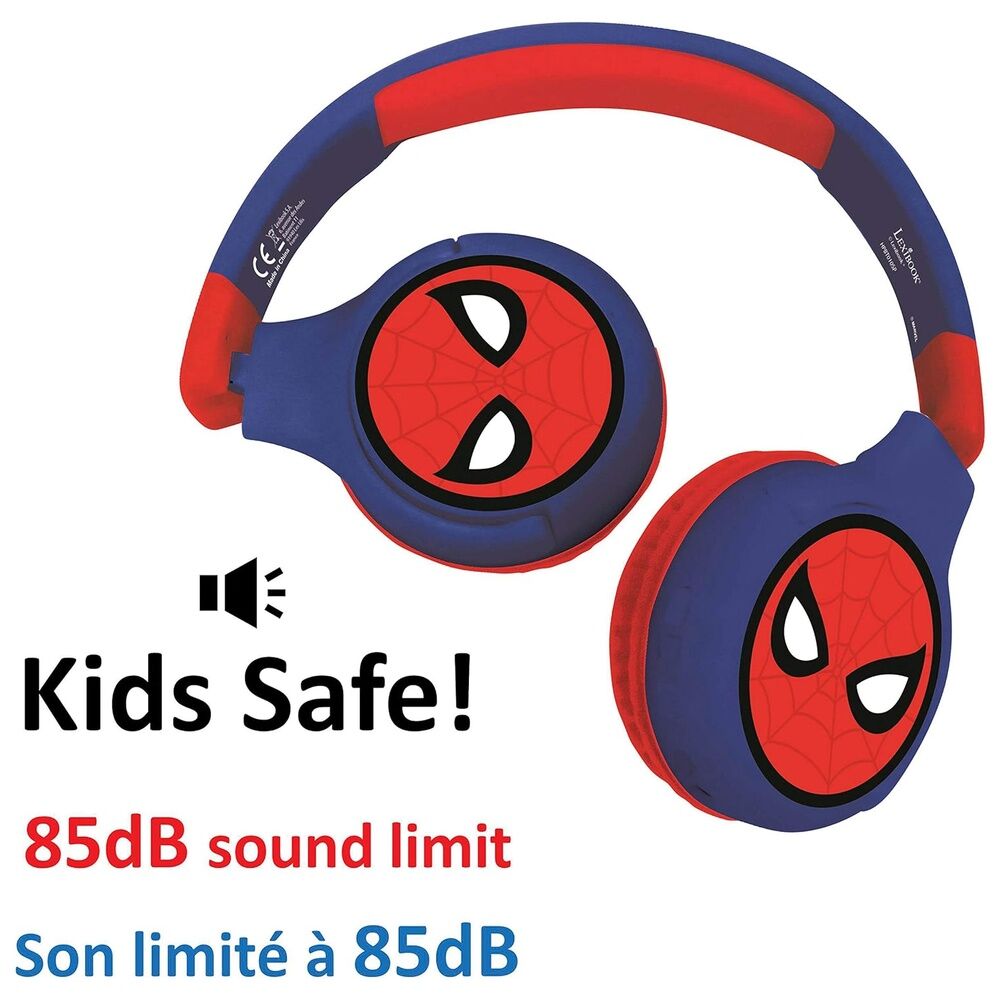 Enfant portant le casque Marvel Spiderman LEXIBOOK en écoutant de la musique