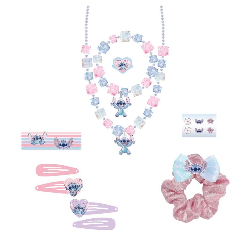Enfant utilisant le set de beauté Disney Stitch pour un maquillage ludique et créatif