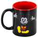 Photo du mug Disney Mickey rempli de café, prêt à l'emploi
