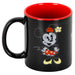 Mug Disney Minnie vu de face avec le logo KARACTERMANIA et design coloré