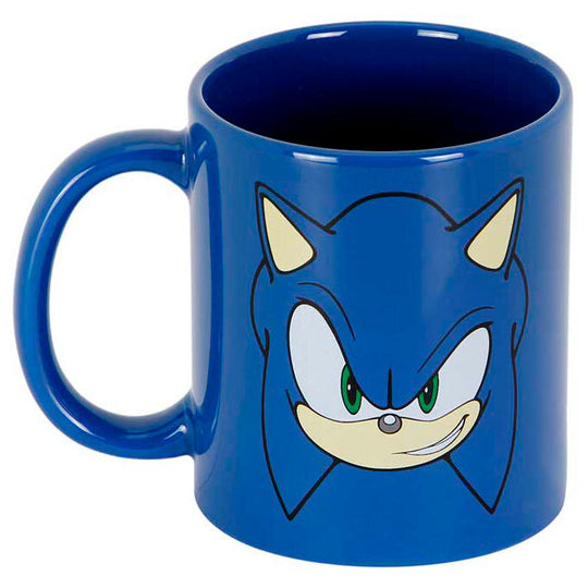 Profil du mug Sonic the Hedgehog montrant la forme sculptée et le design original