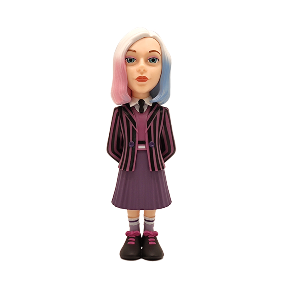 Figurine Wednesday Enid Sinclair MINIX posée sur une étagère décorative dans un environnement lumineux