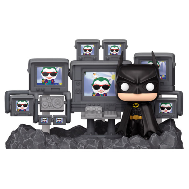 Vue rapprochée de la figurine POP Batman dans la Batcave avec détails précis et couleurs fidèles au personnage DC Comics