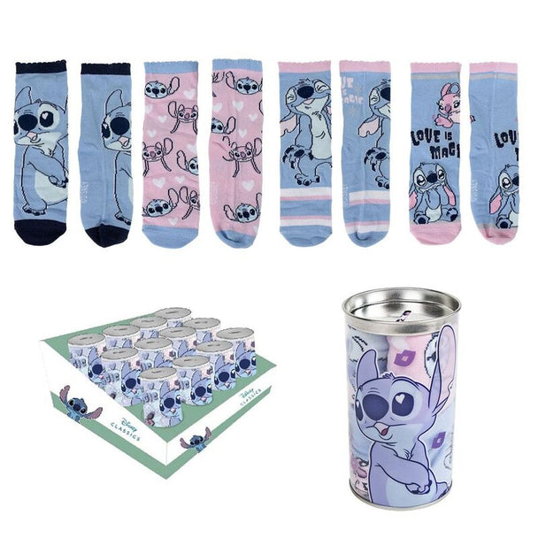 Vue d'ensemble du lot de 4 paires de chaussettes Disney Stitch emballées dans une boîte CERDÁ