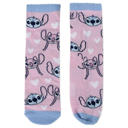 Détail des coutures et du tissu en coton mélangé des chaussettes Disney Stitch taille 35-38