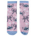 Détail des coutures et du tissu en coton mélangé des chaussettes Disney Stitch taille 35-38