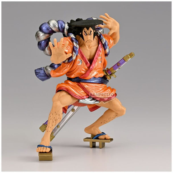 Vue latérale de la figurine Kouzuki Oden One Piece Battle Record avec sa tenue traditionnelle et accessoires détaillés