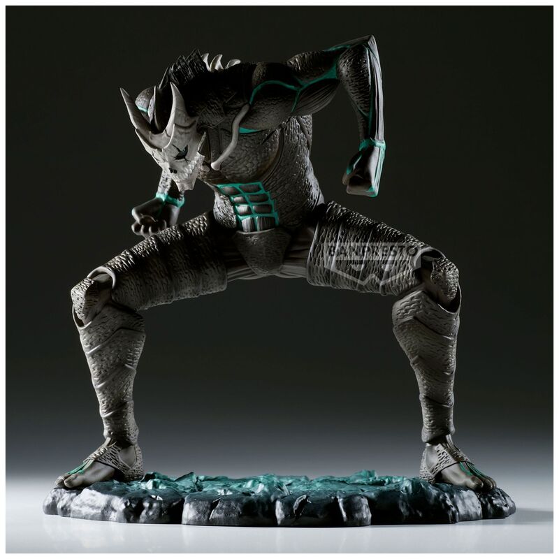 Zoom sur les détails de la figurine Kaiju No. 8 The Brush BANPRESTO avec texture et peinture soignée