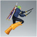 Vue latérale de la figurine Roronoa Zoro mettant en valeur sa tenue verte et ses sabres