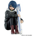 Vue arrière de la figurine Rin Shima montrant les détails de son sac à dos