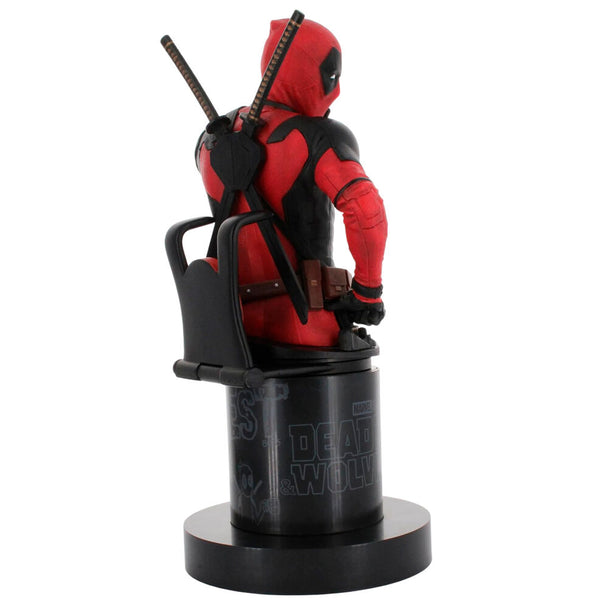 Support Deadpool 3 Cable Guy avec manette PlayStation 5 DualSense posée
