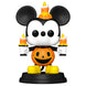Détail de la figurine Mickey Mouse citrouille Halloween FUNKO, montrant les couleurs vives et le design soigné