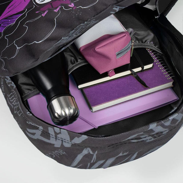 Détail du sac à dos CERDÁ Disney Villains montrant les bretelles ajustables et la texture