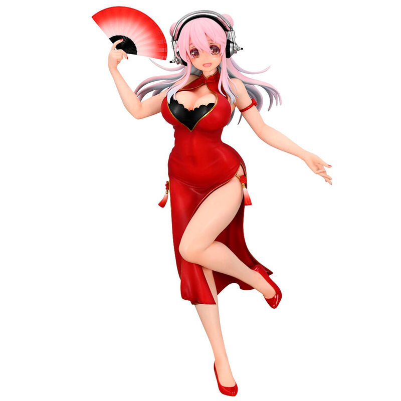 Figurine Super Sonico en robe chinoise rouge vue de face, 21cm, par FURYU