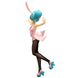 Gros plan sur le visage souriant et les yeux clignotants de la figurine Hatsune Miku Bicute Bunnies