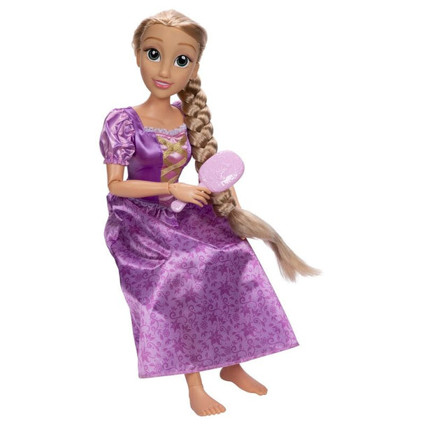 Détail du visage expressif de la poupée Raiponce signée JAKKS PACIFIC en gros plan