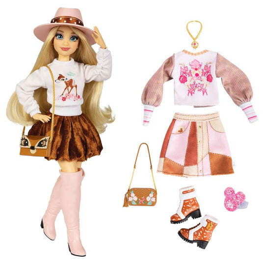 Vue rapprochée de la poupée Bambi ily 4Ever signée JAKKS PACIFIC en position debout