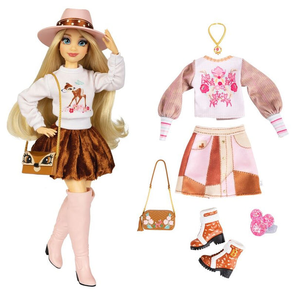 Vue rapprochée de la poupée Bambi ily 4Ever signée JAKKS PACIFIC en position debout