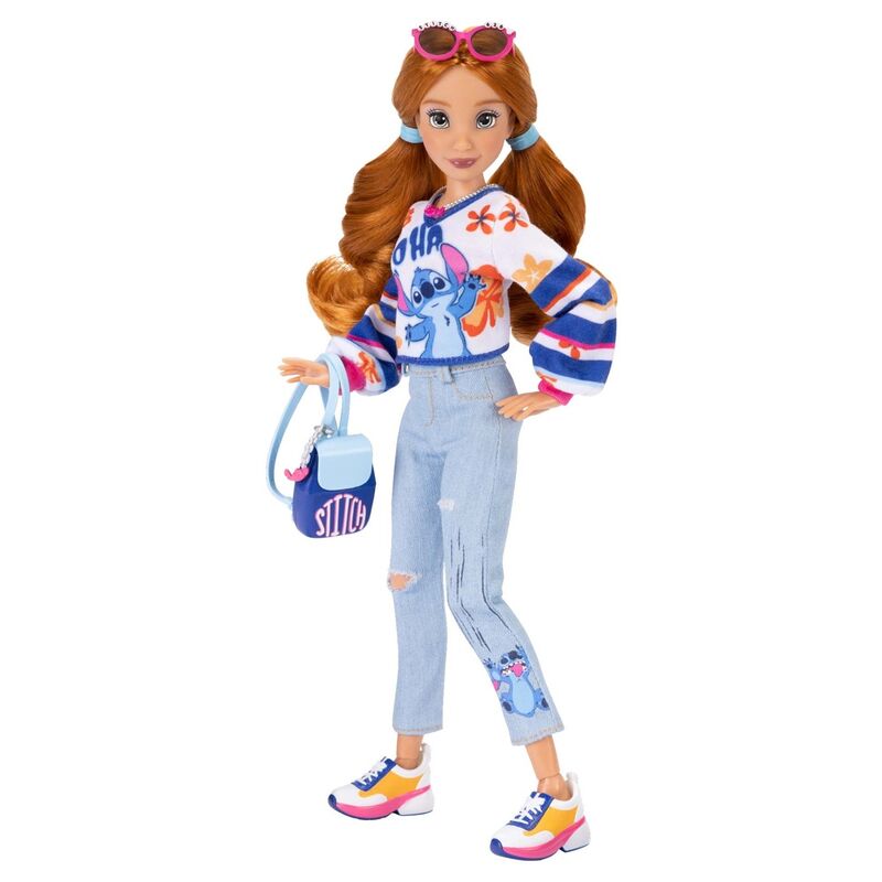 Vue rapprochée du visage expressif de la poupée Stitch ILY 4Ever Fashion signée JAKKS PACIFIC