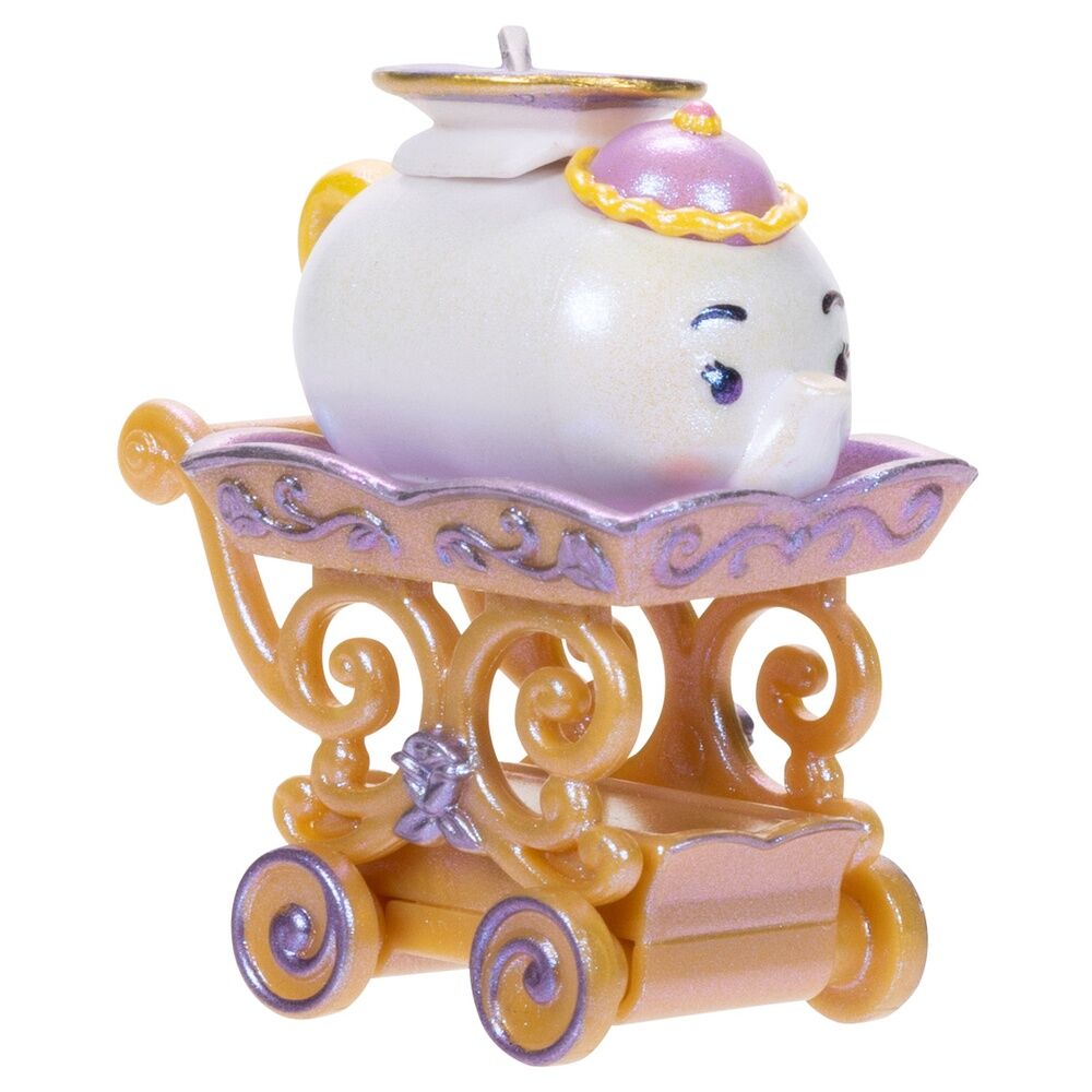 Figurine Tsum Tsum Disney avec arrière-plan flou mettant en valeur le produit