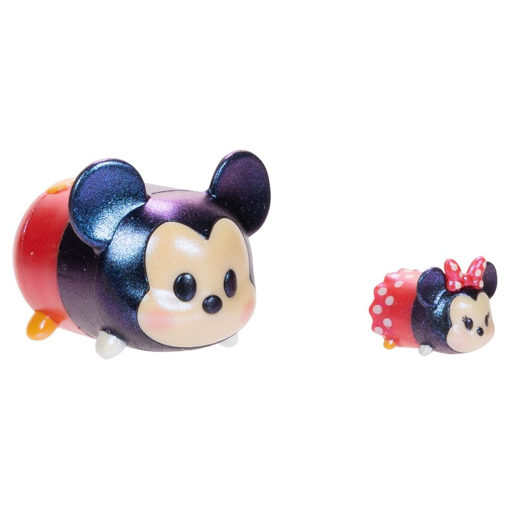 Figurine Disney Tsum Tsum Special Finish surprise déballée et exposée sur table