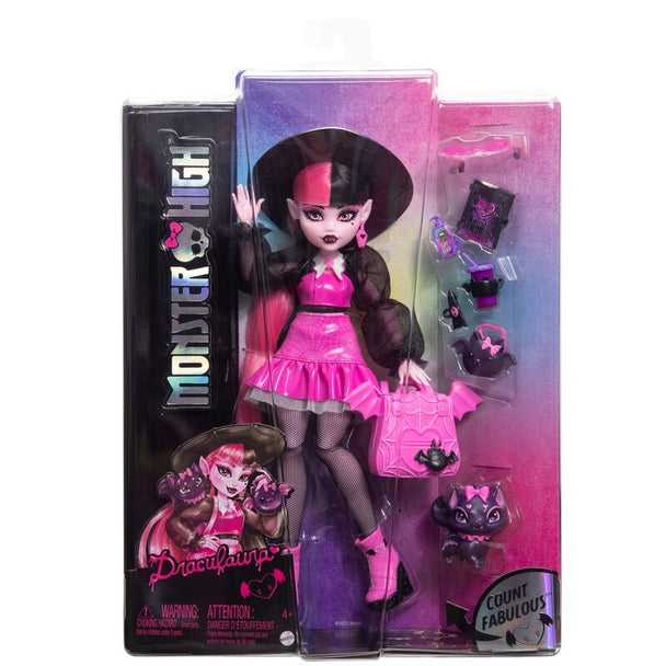 Poupée Draculaura Monster High en tenue rose avec cheveux noirs et roses en gros plan