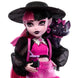 Poupée Draculaura Monster High articulée montrant les différentes positions possibles
