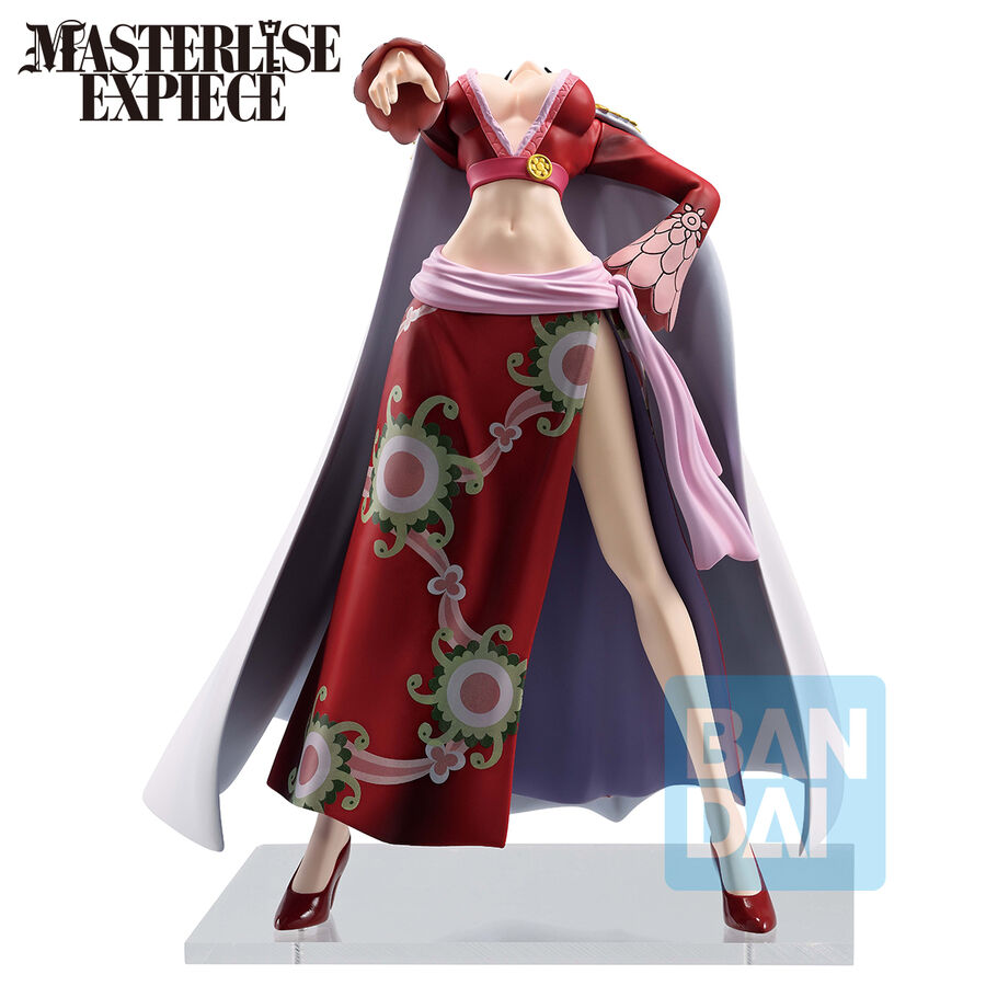 Figurine Boa Hancock posée sur un socle, illustrant son design fidèle au manga