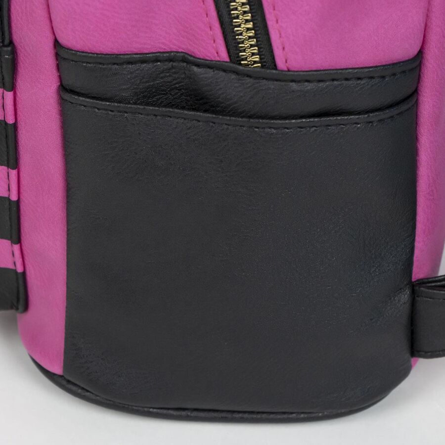 Intérieur spacieux du sac à dos Disney Alice avec compartiments pour rangement organisé