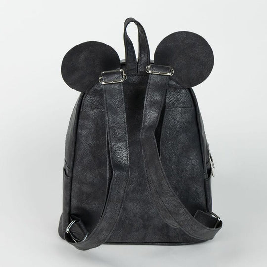 Zoom sur le détail du simili cuir et l’illustration de Minnie Mouse sur le sac à dos CERDÁ