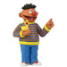 Packaging blister de la figurine Epi 15 cm Sesame Street avec accessoires inclus