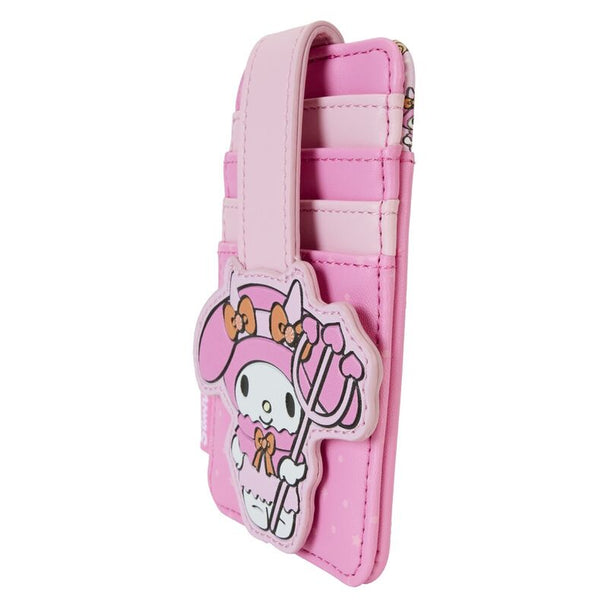 Détail des finitions dorées et appliqués sur le porte-cartes My Melody Devil Loungefly