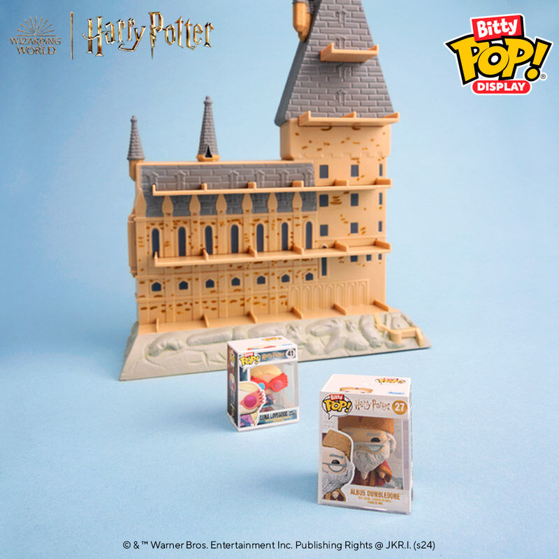 Image montrant la hauteur approximative de 25cm du display Château de Poudlard