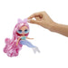 Poupée Lola Waves Tween posée avec accessoires sous un éclairage doux