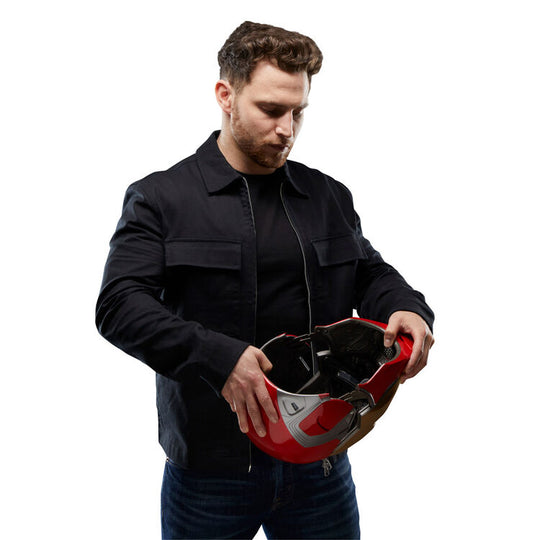 Photo montrant l'intérieur du casque avec rembourrage et espace pour la tête