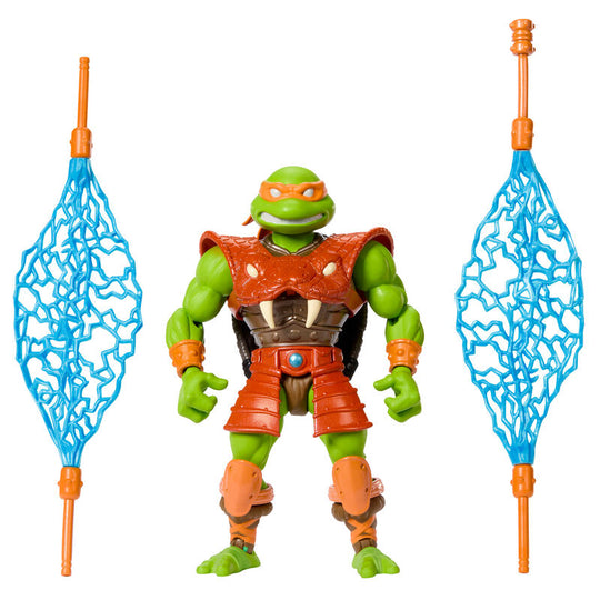 Figurine articulée Michelangelo 14cm de la collection Masters of the Universe Turtles of Grayskull avec armure orange métallique.