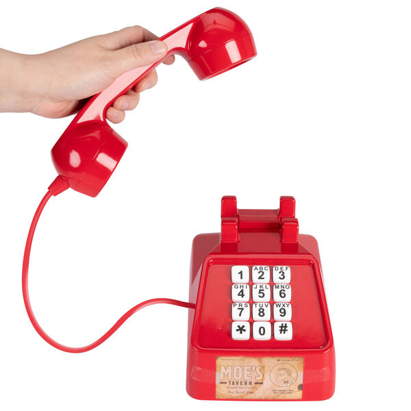 Image du téléphone allumé avec écran affichant un appel entrant de la taverne de Moe