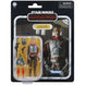 Vue latérale de la figurine Cobb Vanth montrant l'armure Mandalorian complète
