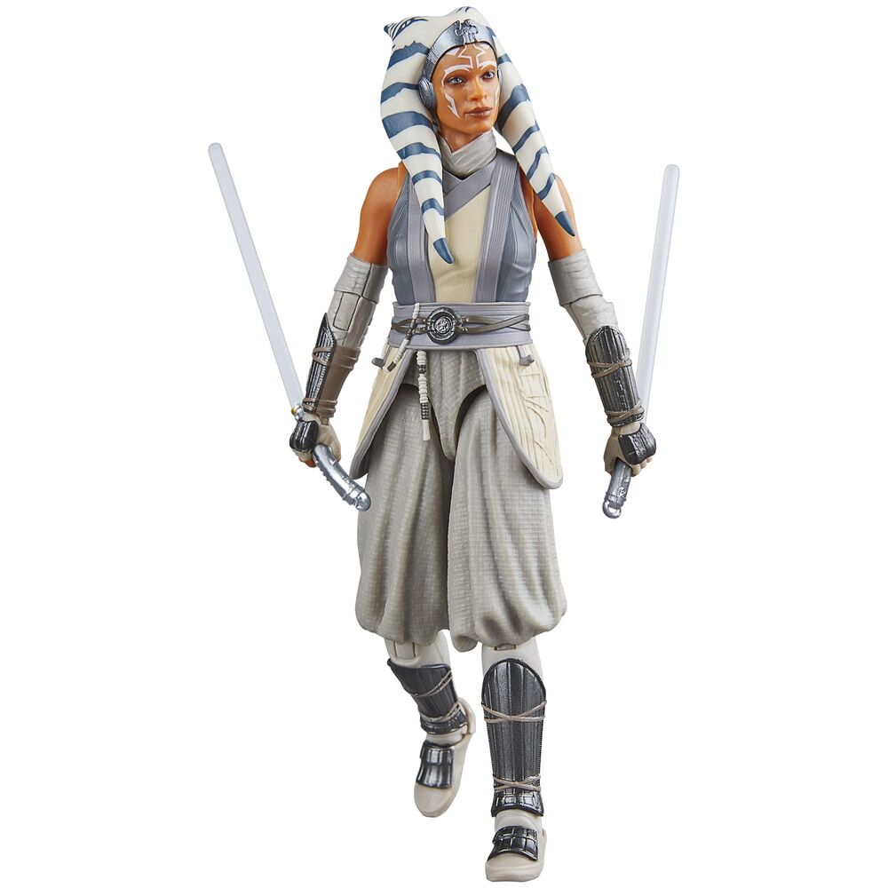 Comparaison de taille de la figurine Ahsoka Tano Peridea avec d'autres personnages Star Wars