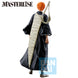 Vue latérale de la figurine Ichigo Kurosaki Blood War, mettant en avant les détails sculptés